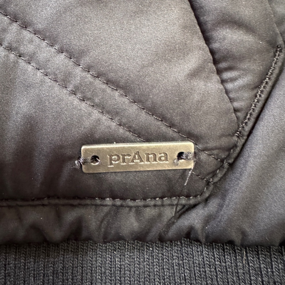 PrAna Black Quilted Sherpa Lined Vest Small - Picture 8 of 9